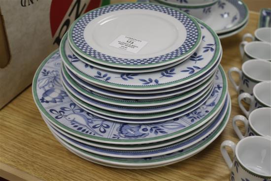 A Villeroy & Boch porcelain part service